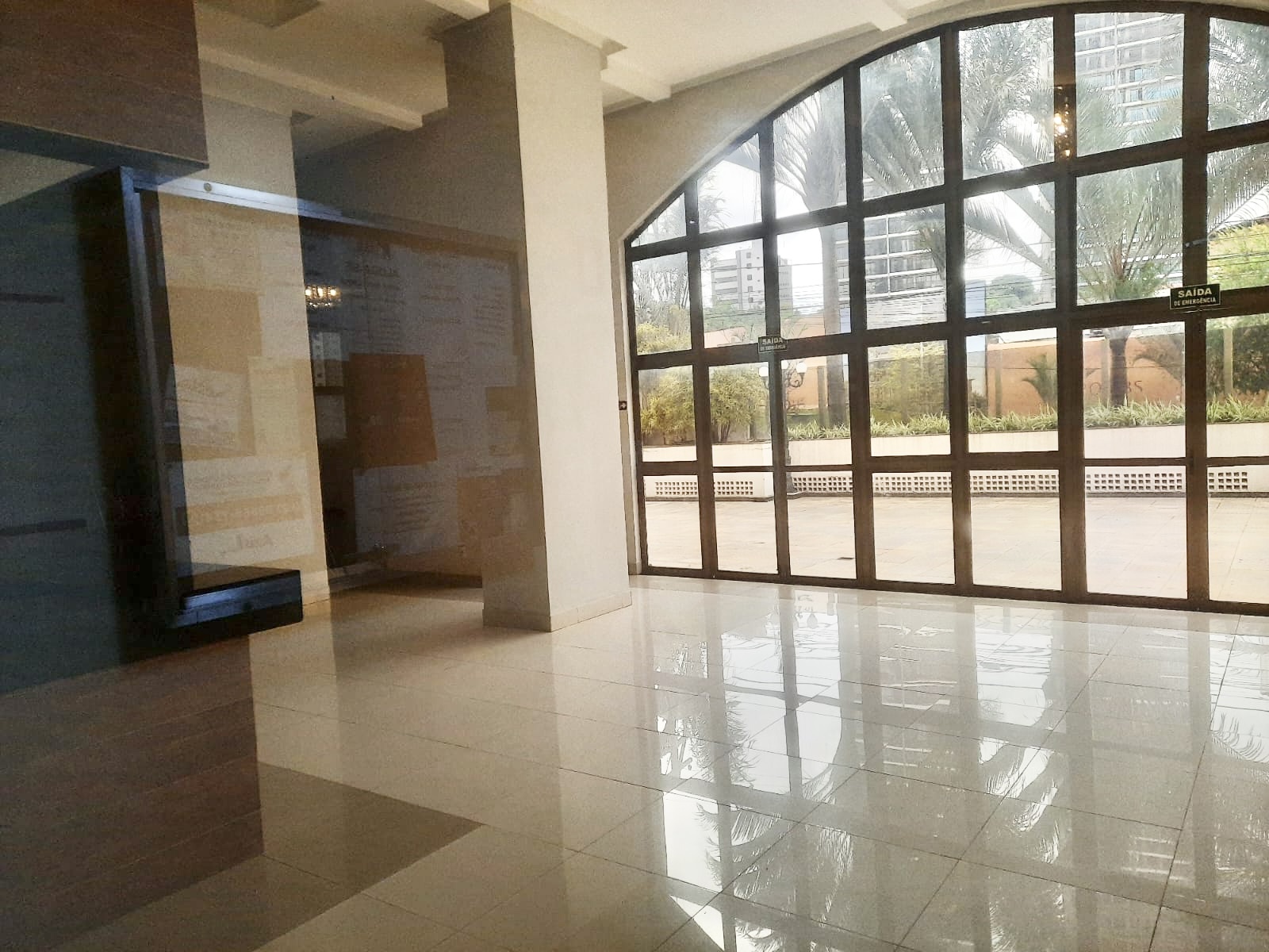 Salão de festas com janelão — Edifício Olímpia